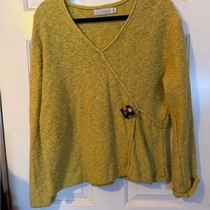 Willow Golden Knit V-Neck Top